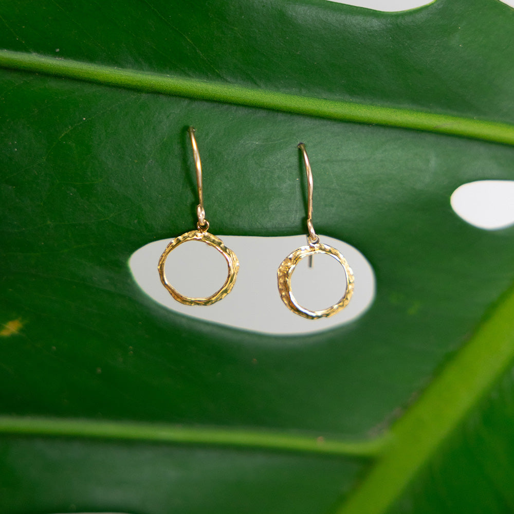 Small Opihi Circle Earrings