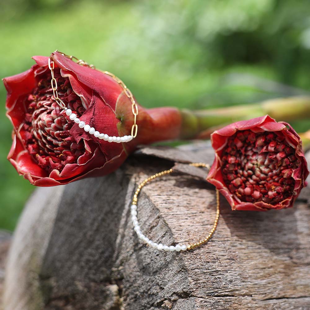 Makiki Loop Gemstone Bracelet