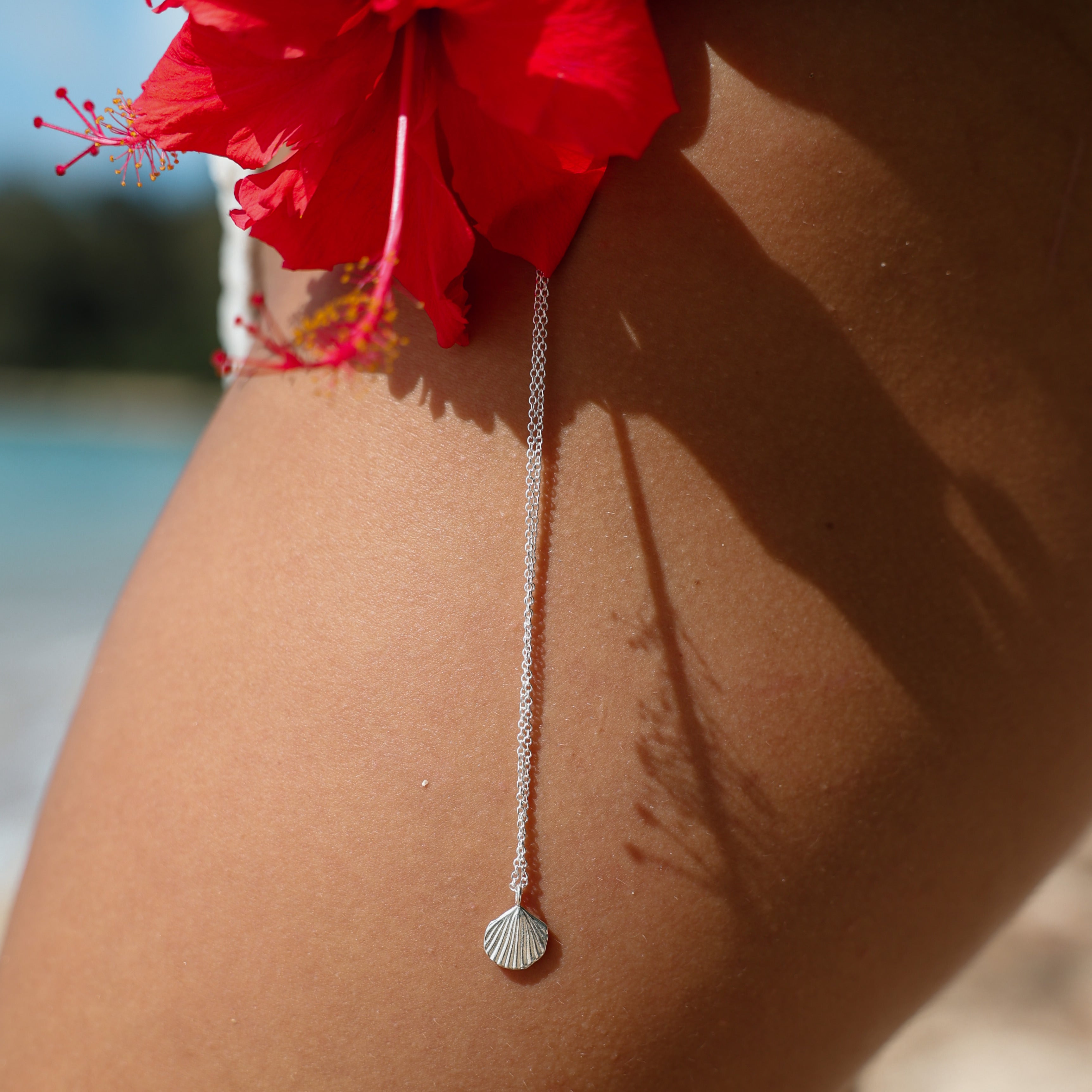 Mini Fan Shell Necklace