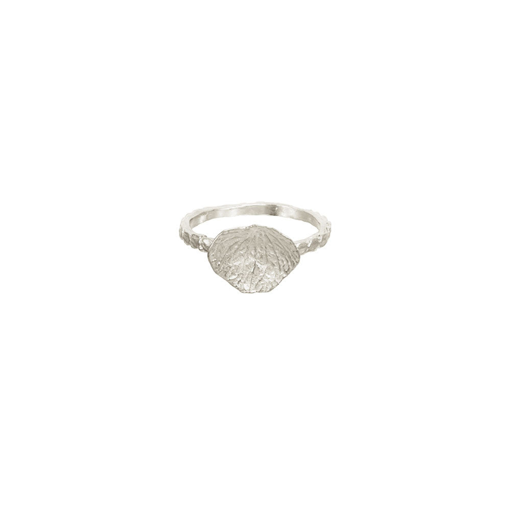 Grass Ring with Petal
